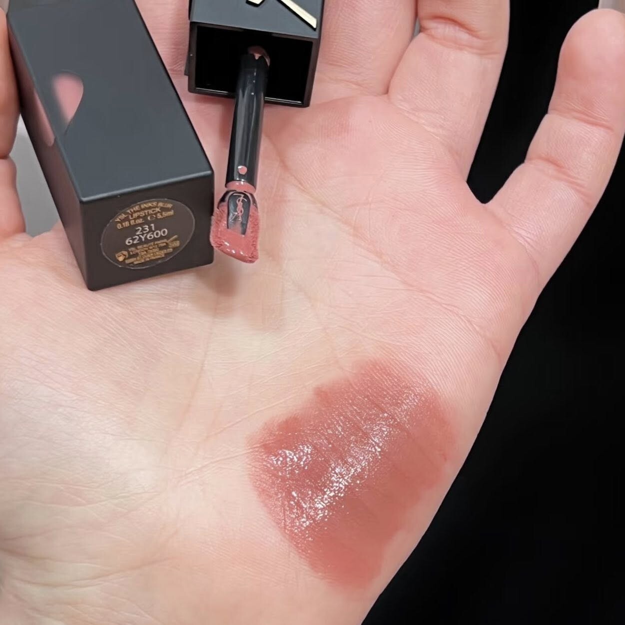 (預購商品) YSL 奢華印記鎖吻霧唇釉 #231裸杏玫瑰