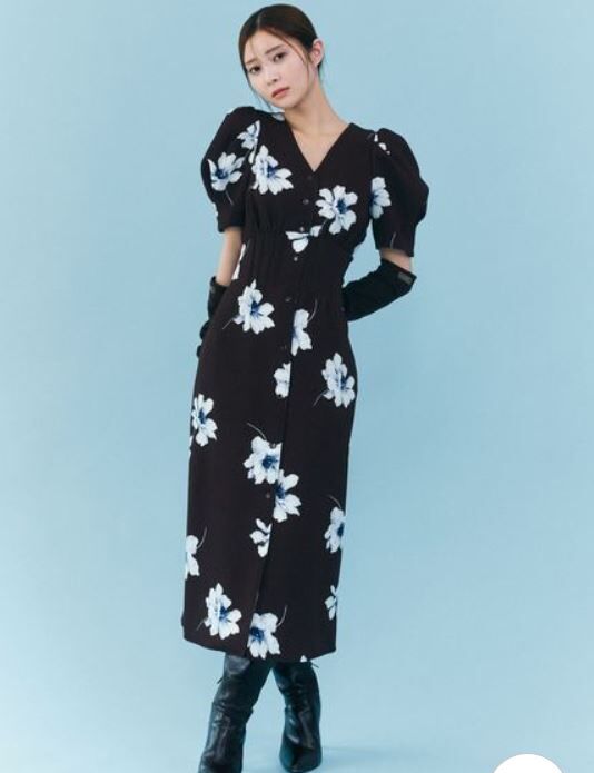 [預購] 折扣SNIDEL【FLOWER COLLECTION】花卉系列印花修身洋裝