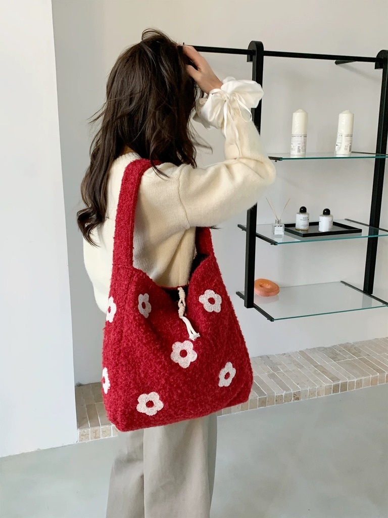 Me.gusta｜🧺 Mochi Daisy 軟綿花朵包｜花朵針織肩背包