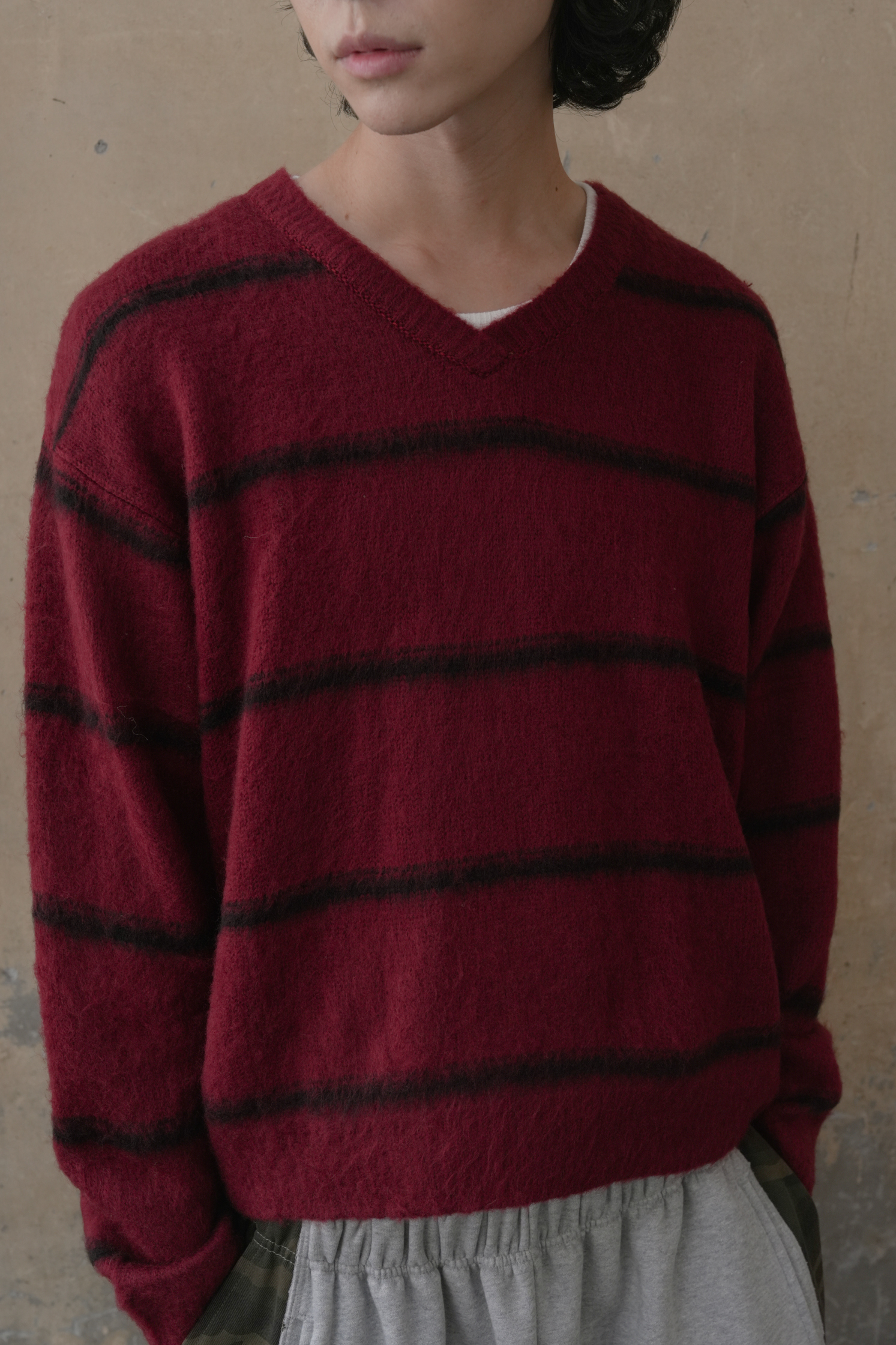 【Unisex】V-neck Mohair Crop Knit #毛衣　（紅售完不補）
