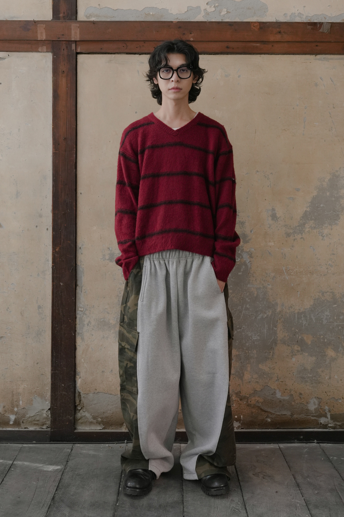 【Unisex】V-neck Mohair Crop Knit #毛衣　（紅售完不補）