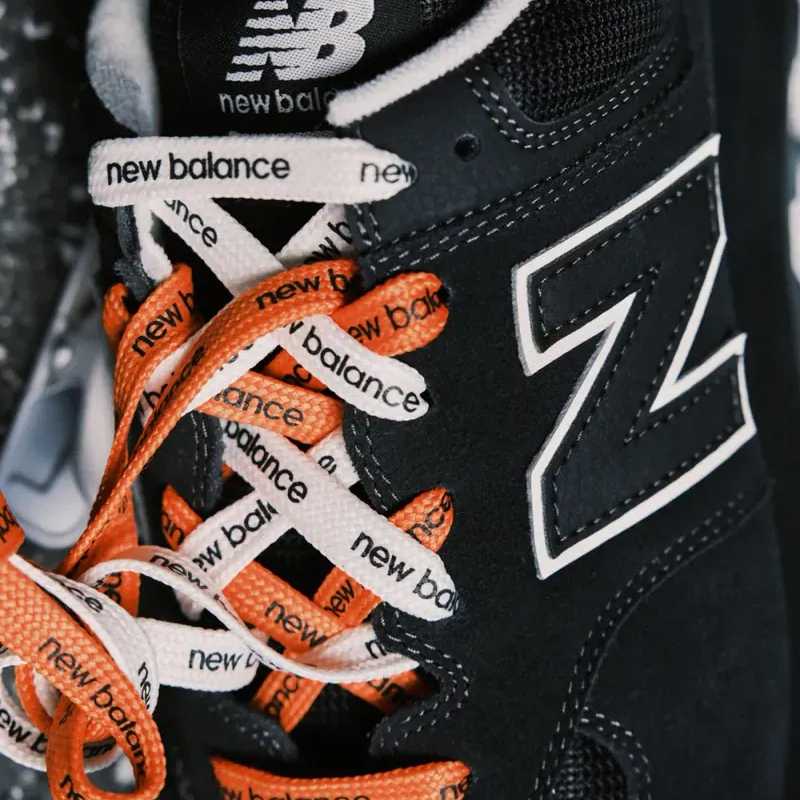 〈連線代購商品〉男女鞋 niko and... X NEW BALANCE 574 NB 全黑 聯名款 三色鞋帶 低筒 休閒 跑鞋【U574NAB】