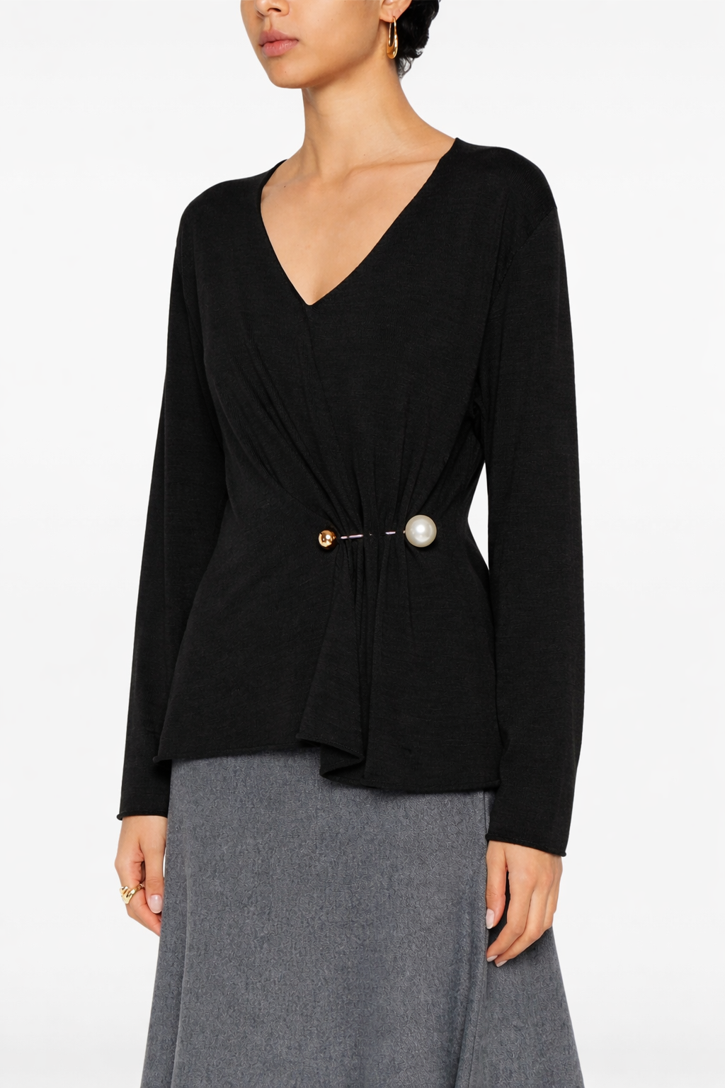 Philosophy V領別針造型針織上衣(黑)