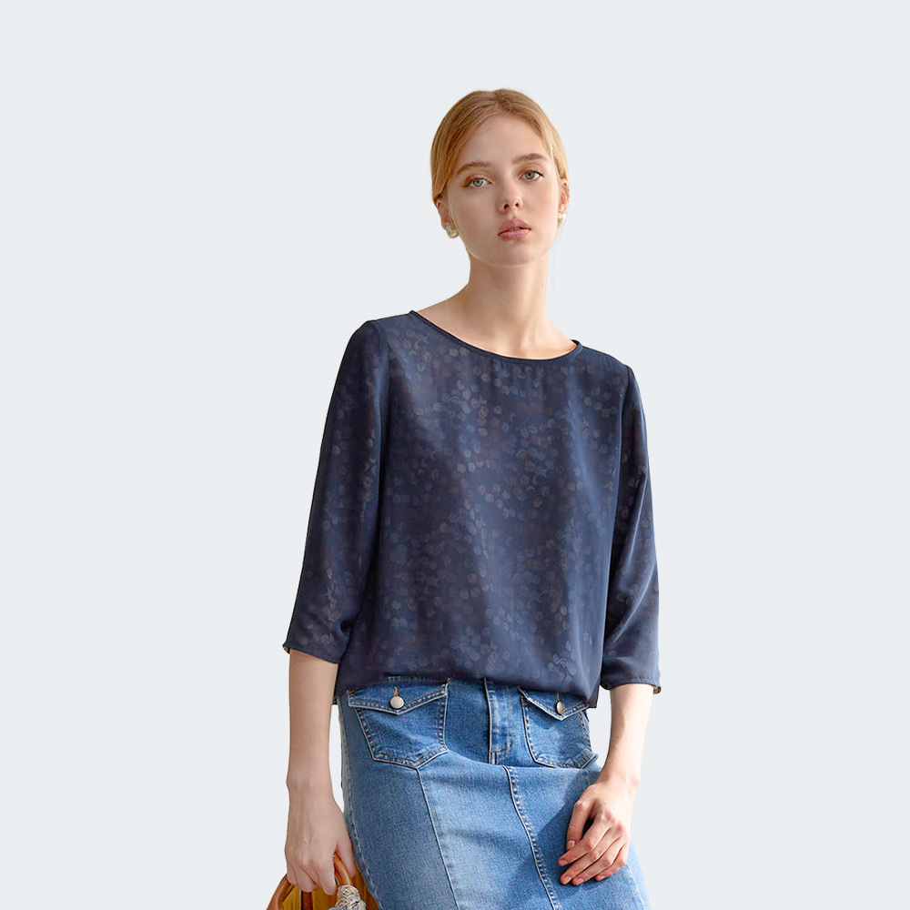 特殊雙層半透明內花紋圓領七分袖上衣