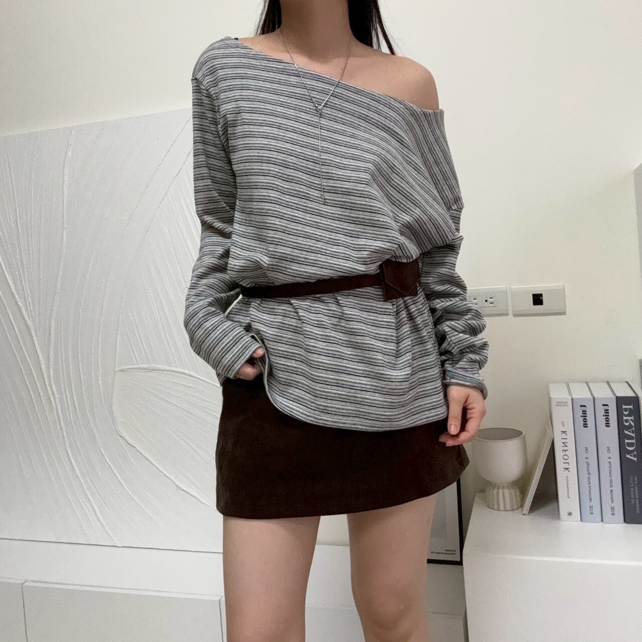 斜肩條紋上衣附小腰包（現貨）