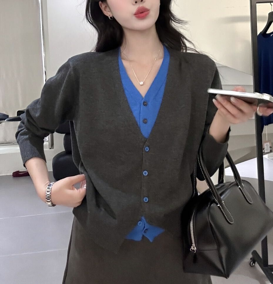 薄款撞色針織上衣