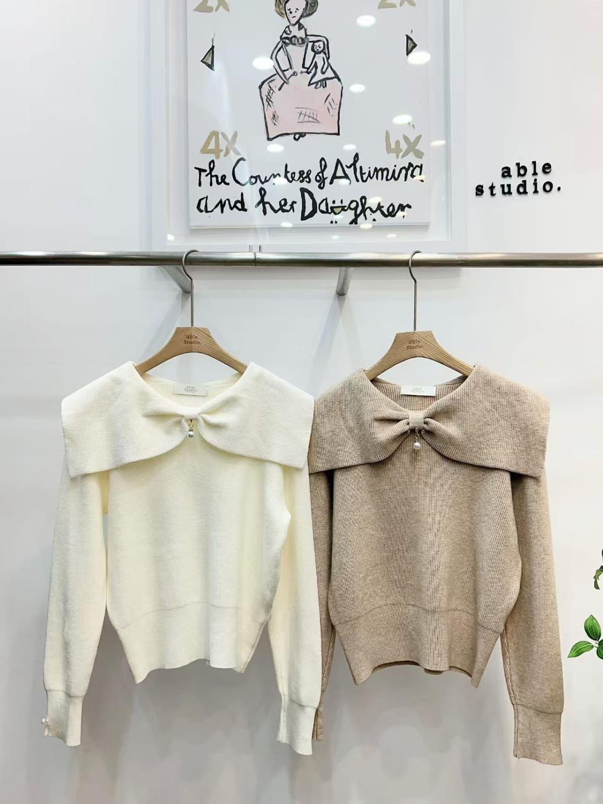 AS5403 大蝴蝶翻領珍珠吊飾長袖上衣