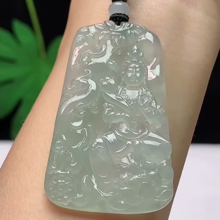 1226334 翡翠冰種自在觀音