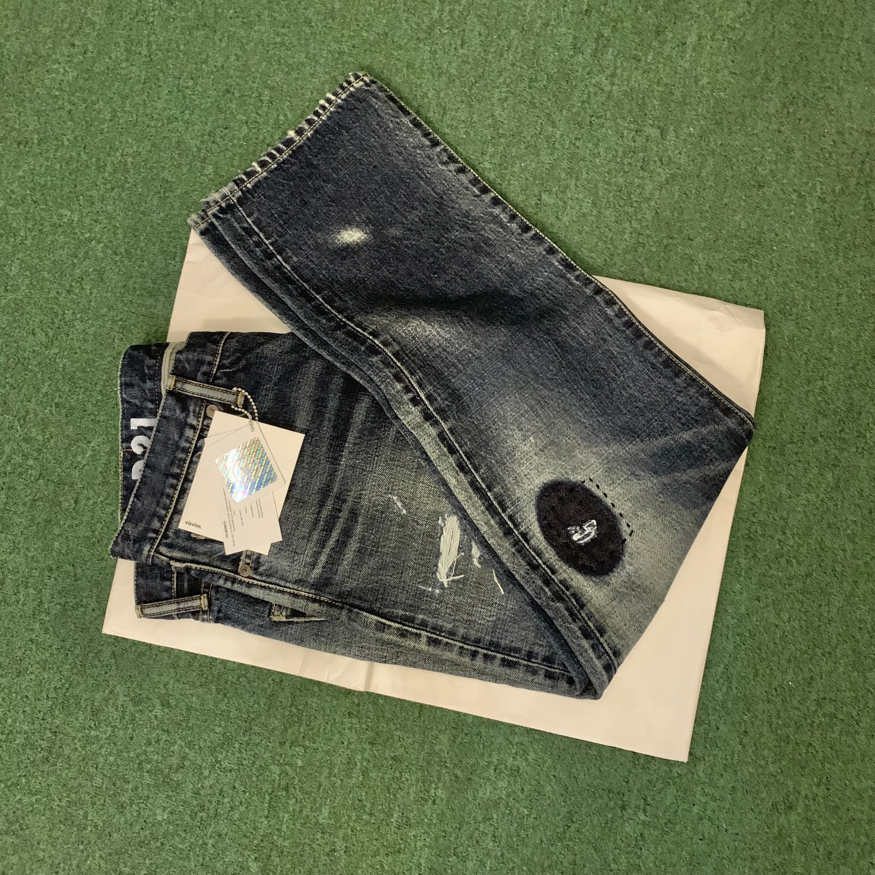 HB SHOP ARRIVAL: VISVIM SOCIAL SCULPTURE DAMAGED-21 JEANS (10 CUT) - SIZE 36 IN STOCK NOW (現貨發售中)