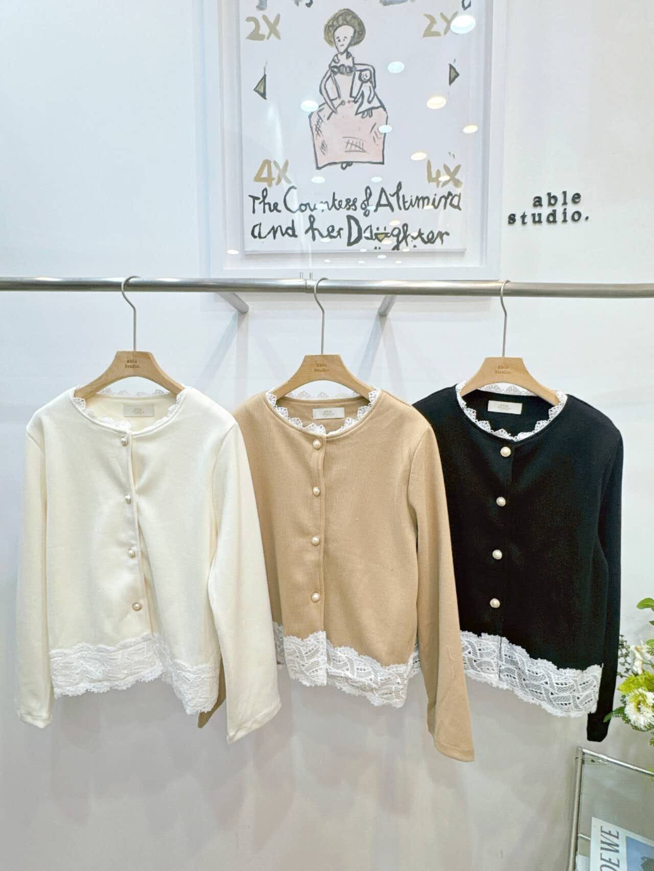 AS5442 蕾絲包邊復古外套