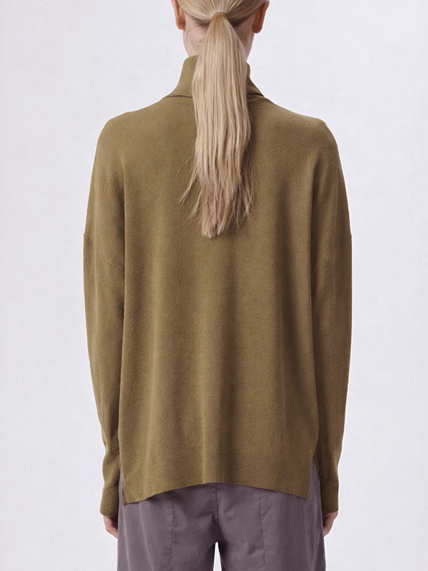 TRANSIT 高領側開叉上衣(卡其)