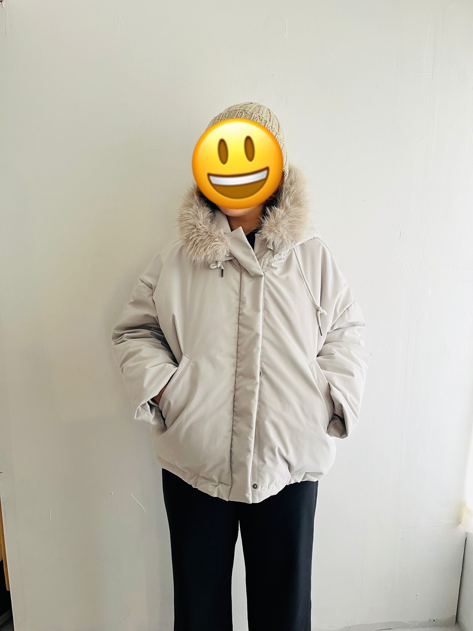 米灰色羽絨有帽褸