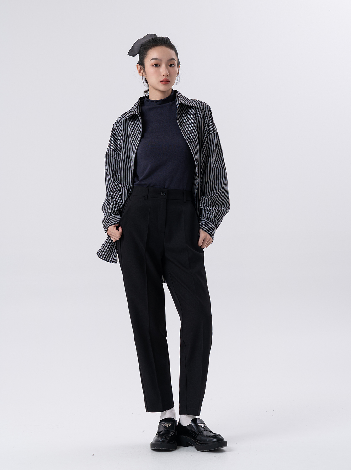 【期間限定】抗皺錐形西裝褲