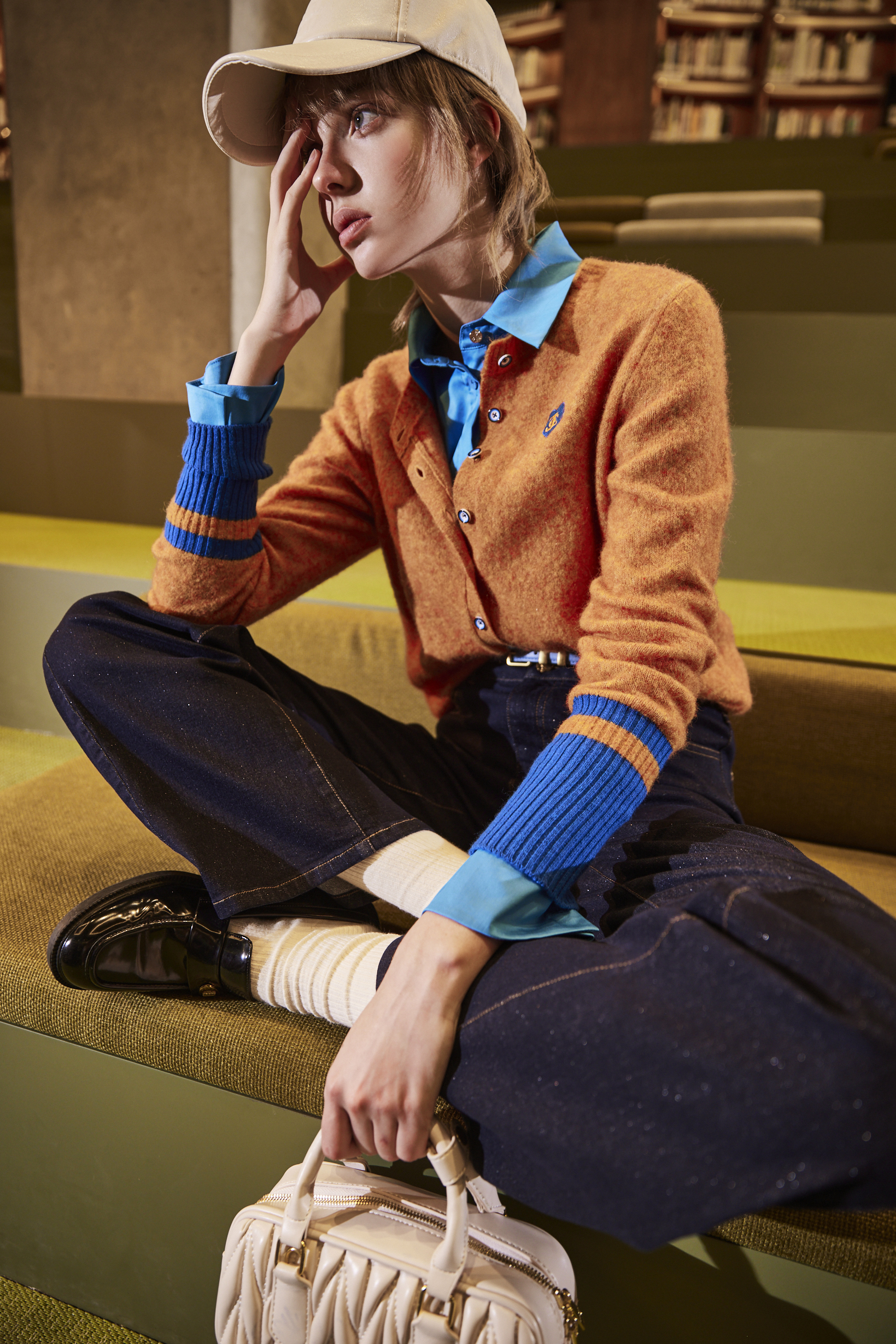 BE15227D1 Playful Heart 玩味愛心拼接針織外套 (2色)