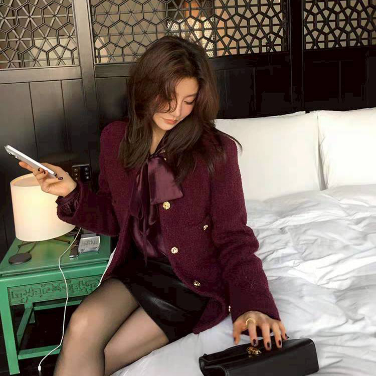質感勃根地酒紅圓領排釦小香外套-S-L  (Elegant & Love)