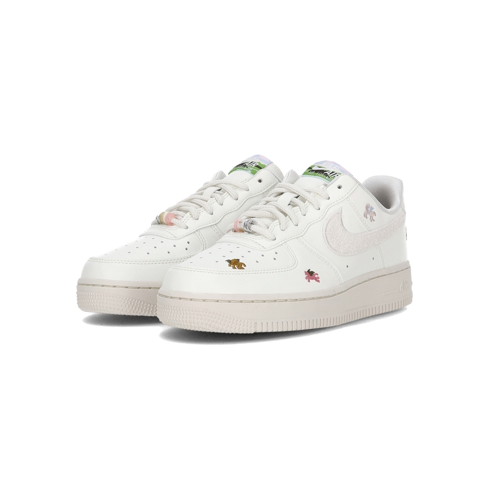 Nike Air Force 1'07 女鞋 奶油白色 馬年 新年 飛馬 刺繡 皮革 休閒鞋 IQ1143-100
