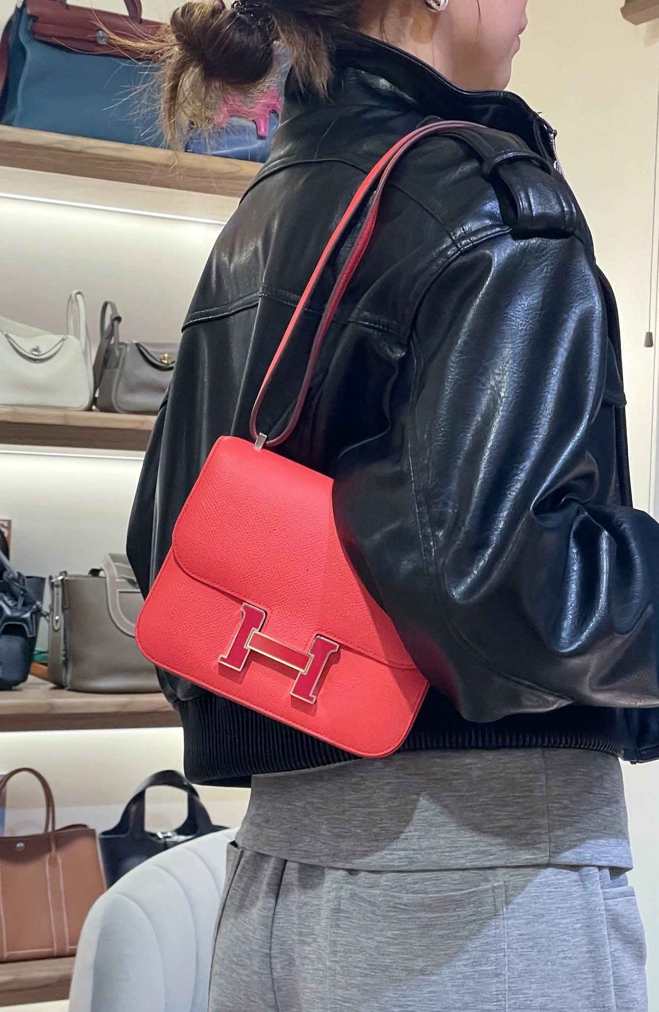 Constance Mini Epsom Leather Rose Texas/ Rouge Coeur  HK$8x,xxx   詳情請PM我哋 (HK$2,000 訂金)