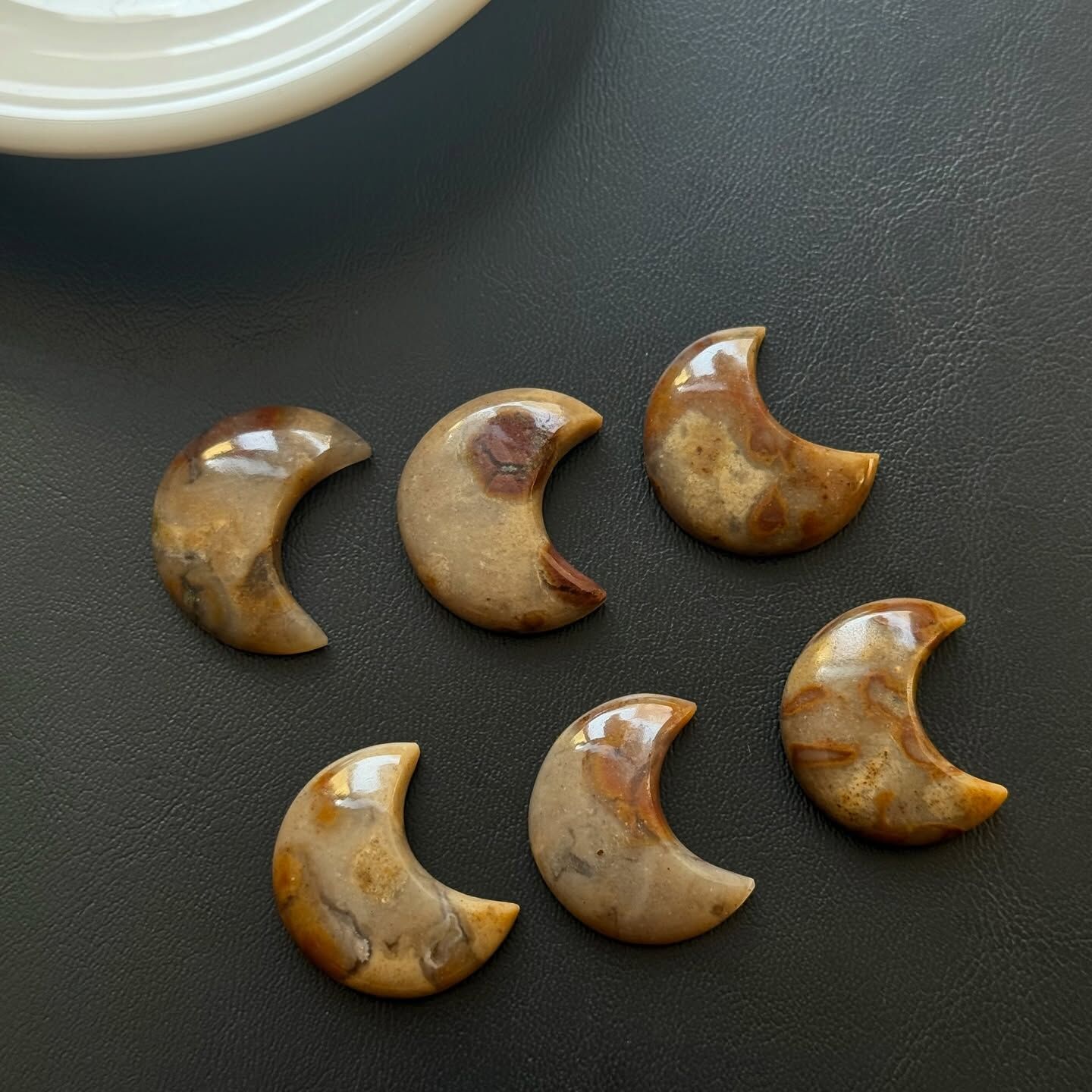 [原石] 花生碧玉 月亮