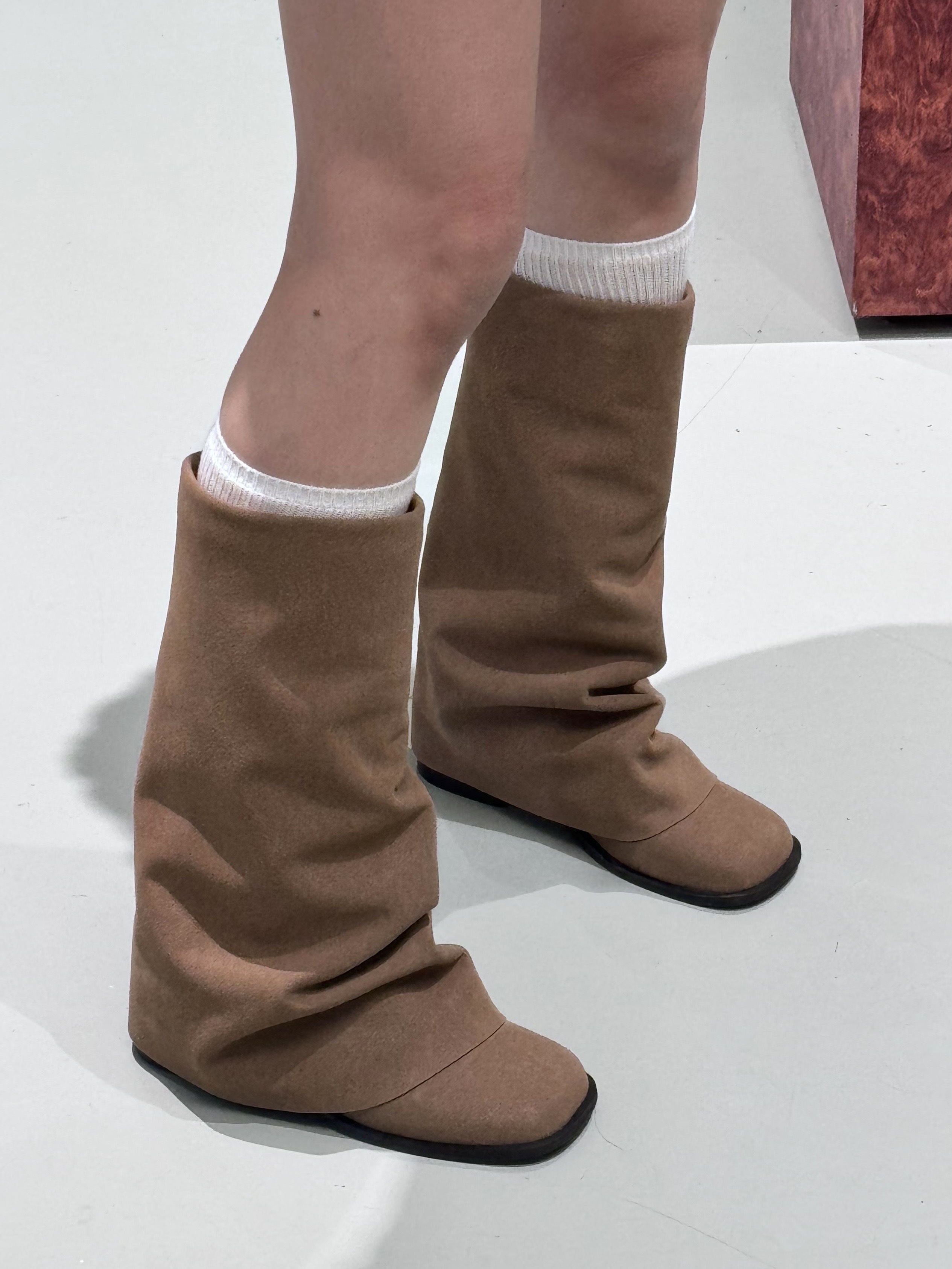 (訂購)麂皮時尚方頭BOOT AC0103(啡)