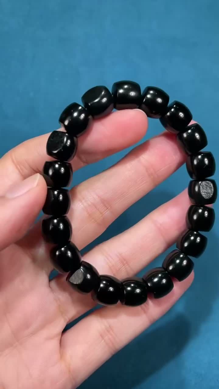 和田玉黑青籽料老型直切手鏈,天然和田玉軟玉