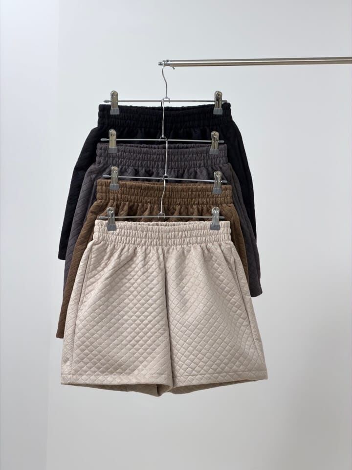 SA5409 菱格紋羽絨棉短褲