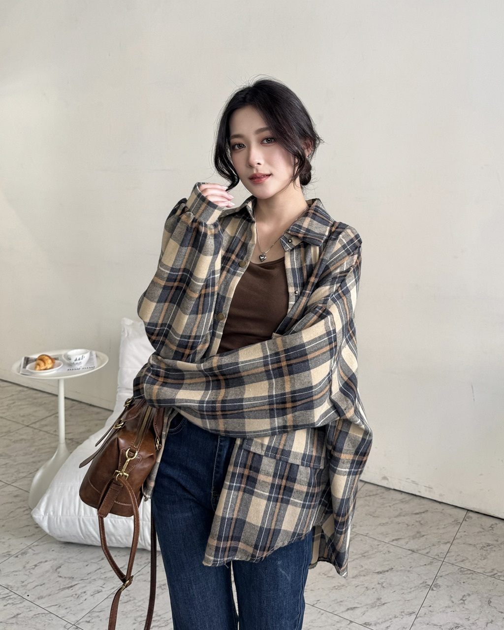金釦質感長袖格子襯衫-5523