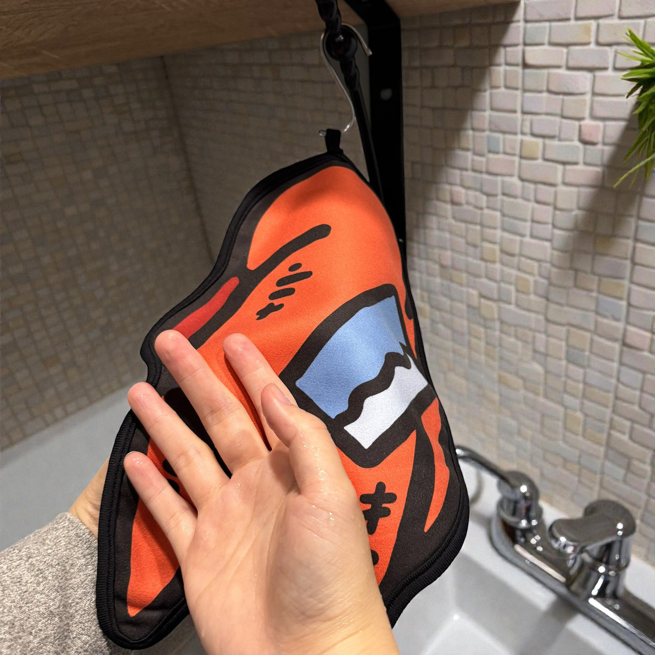 【旋轉甜不辣】互相傷害烤鴨擦手巾