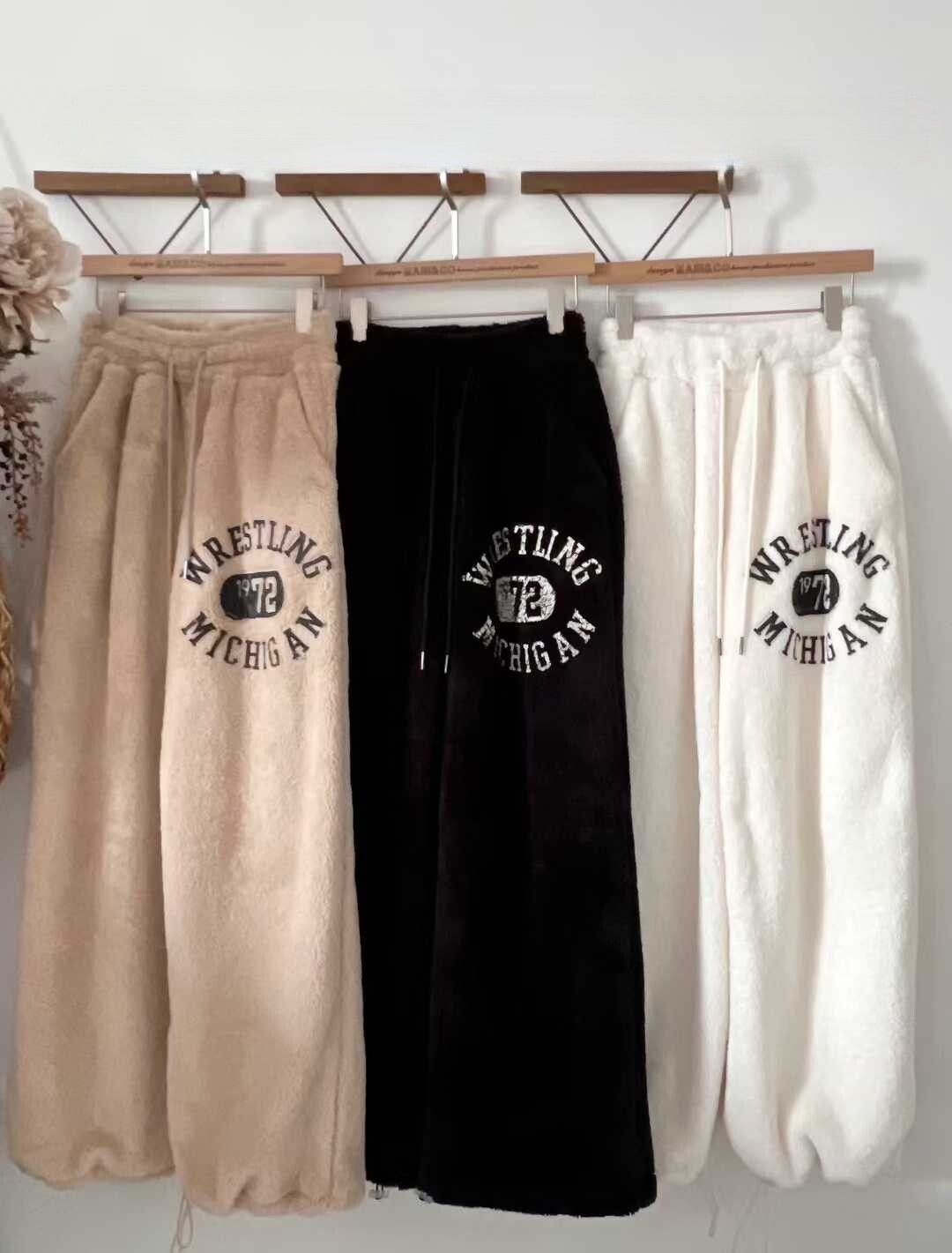 MC43 腰24-38/ Hip54/ 長40  $ (一口價)