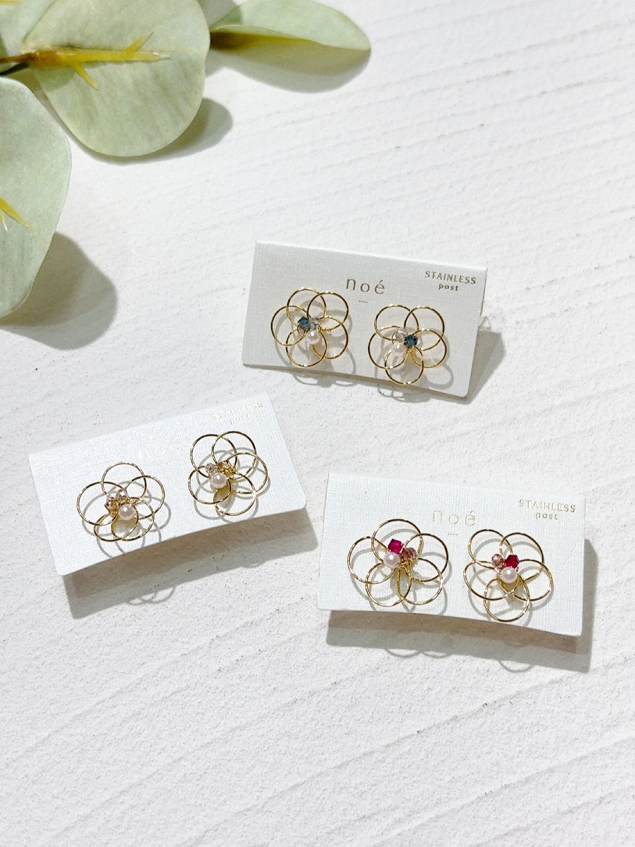 天然石金邊花形耳環