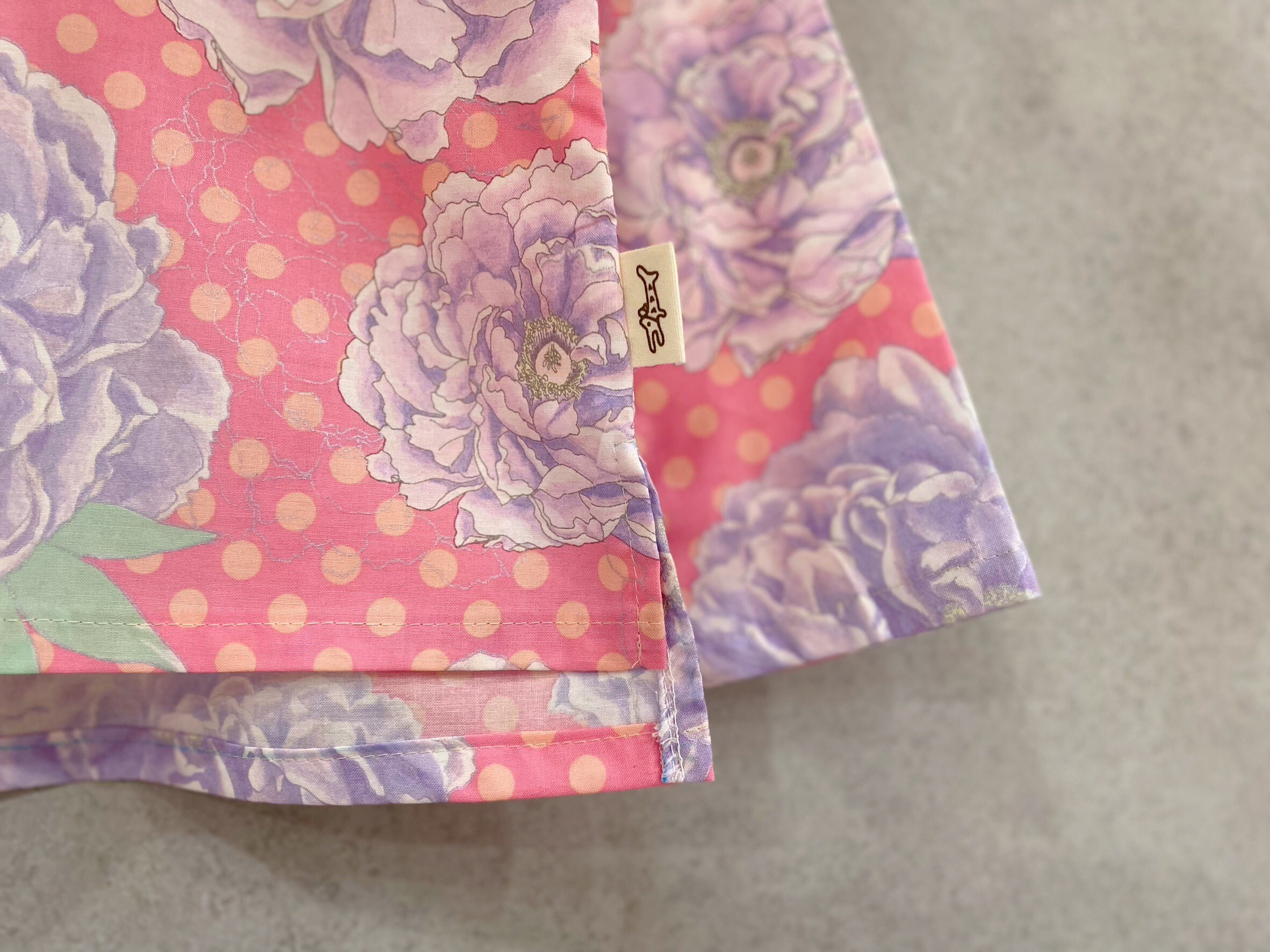 粉水玉燙銀牡丹 寬寬長袖上衣（110）