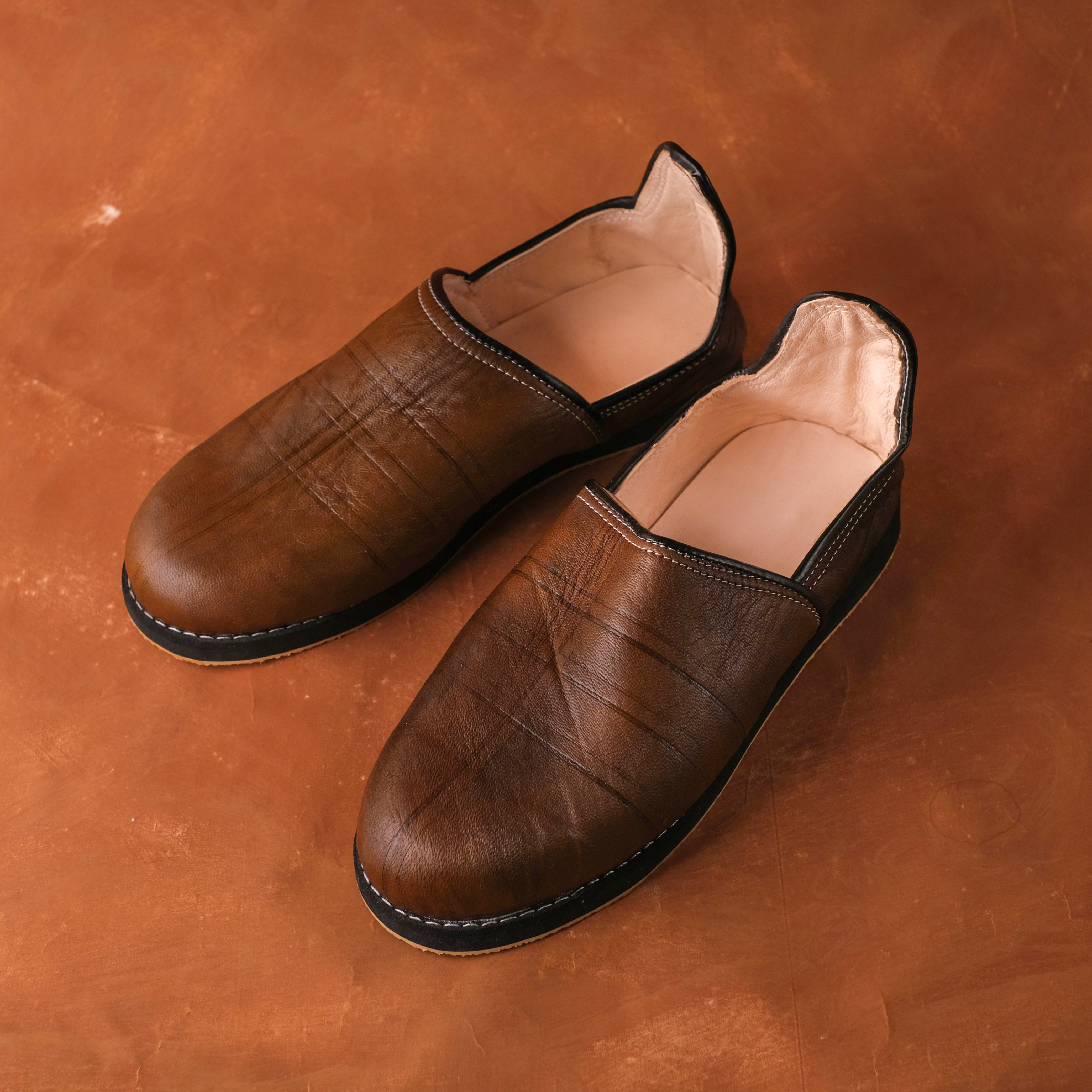 柏柏手工鞋 ｜十字印紋棕 -圓｜外出款｜摩洛哥