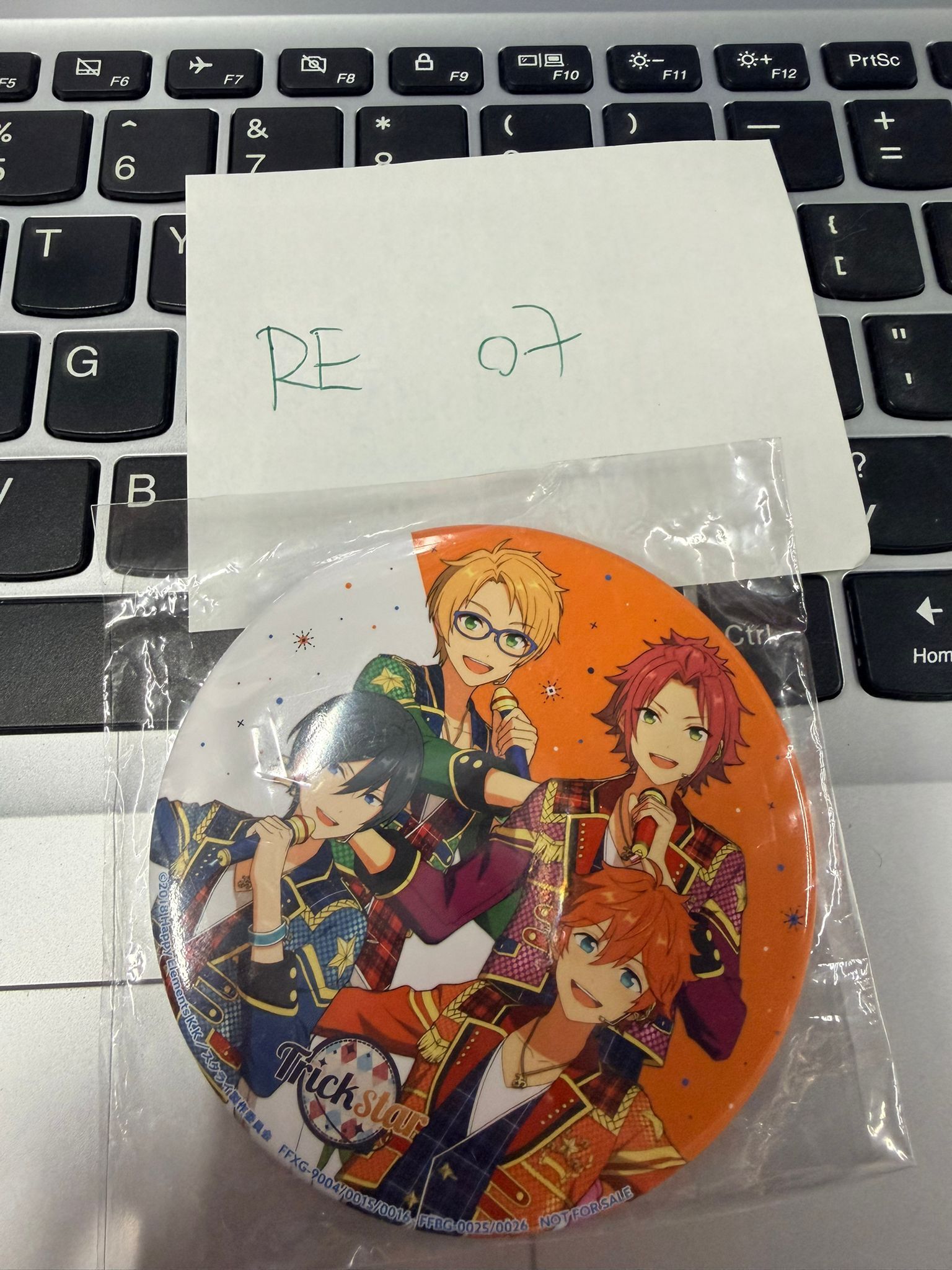 ES Trickstar 襟章 #RE07