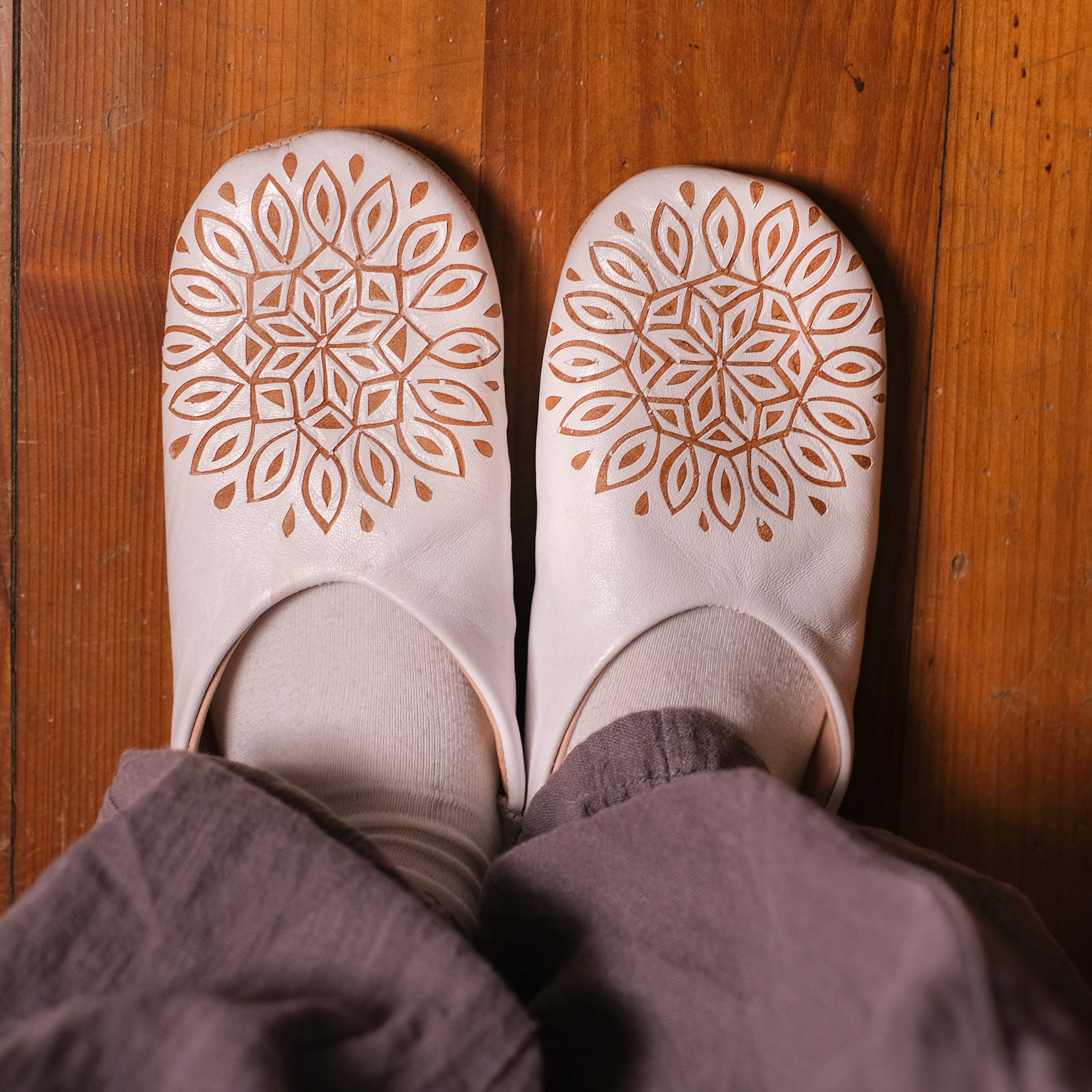 柏柏手工鞋 ｜刻紋白 - 圓｜摩洛哥