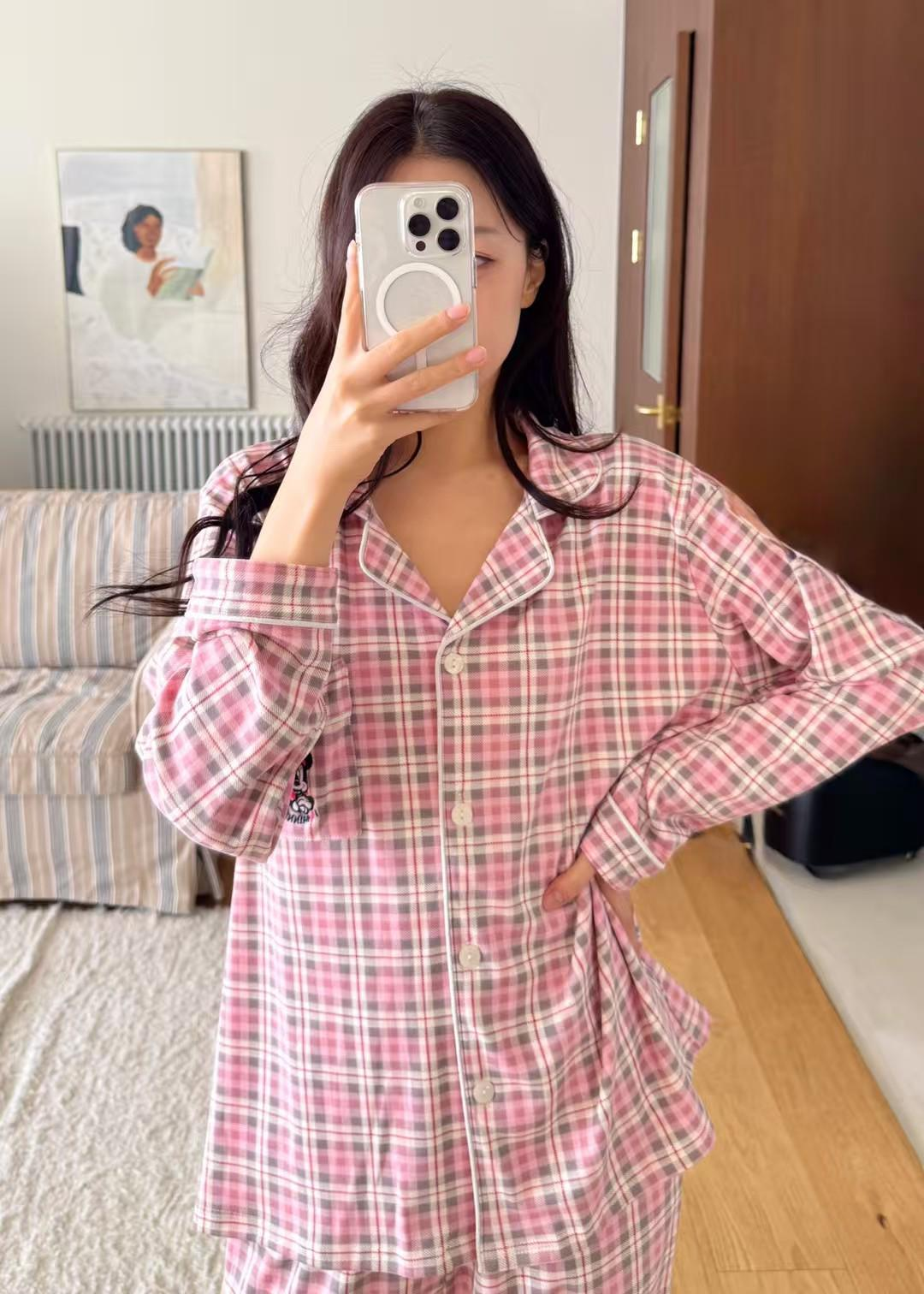 Minnie刺繡格仔睡衣(粉紅色)