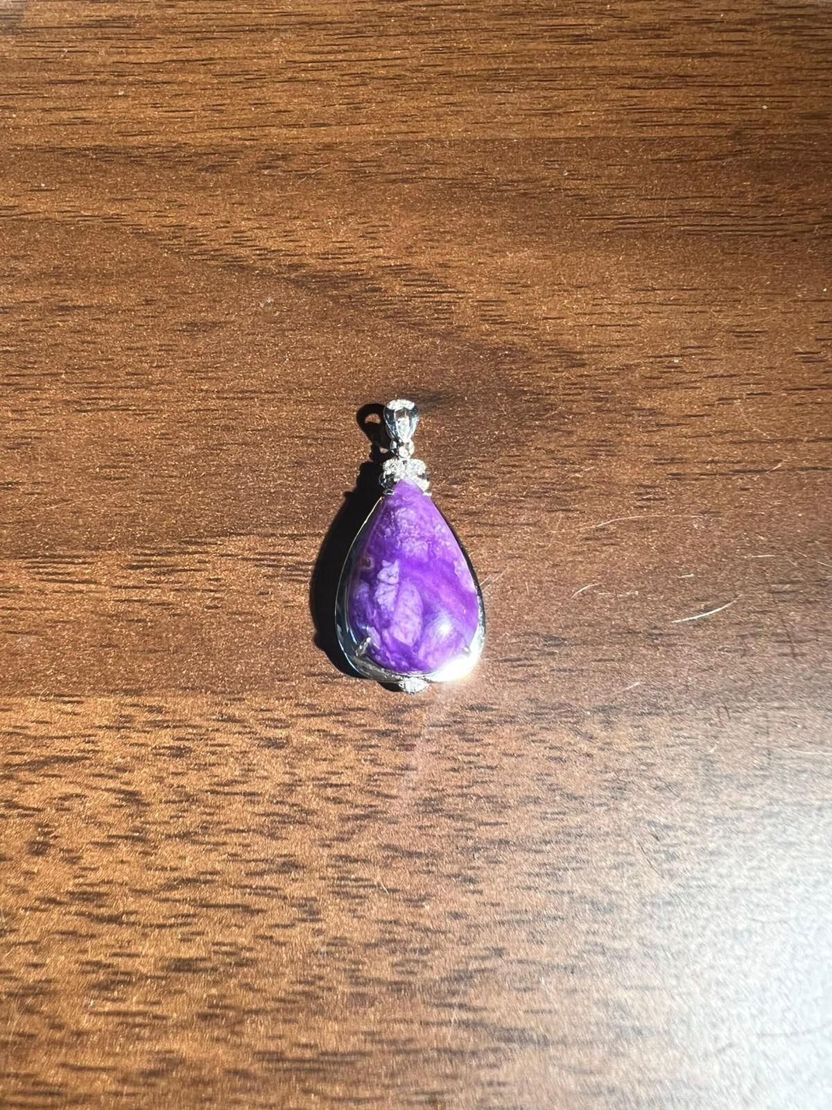 【直播】LL010802 舒俱來18k金扣頭吊墜