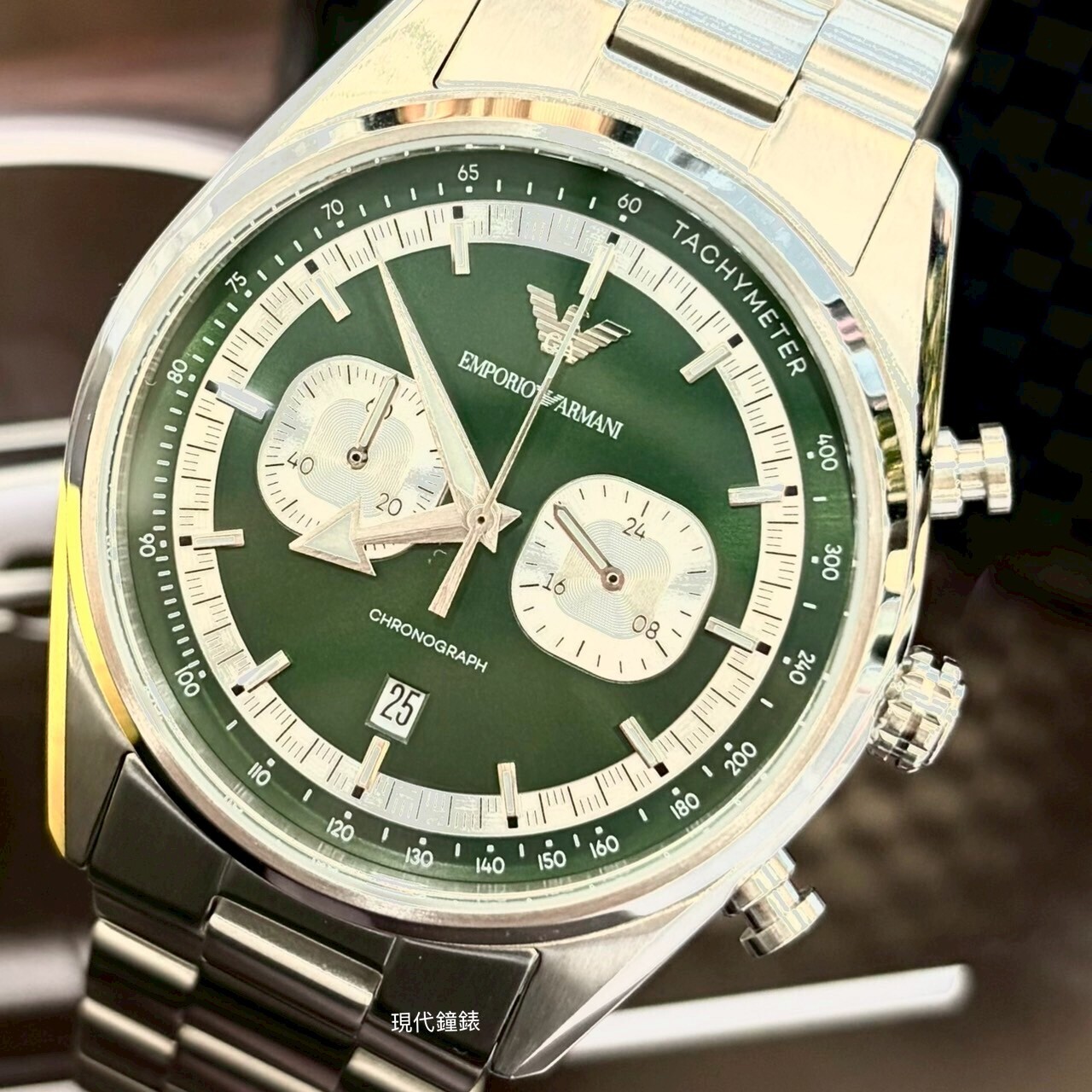 【EMPORIO ARMANI 亞曼尼】熊貓綠銀兩眼計時男錶AR11637  42mm 現代鐘錶