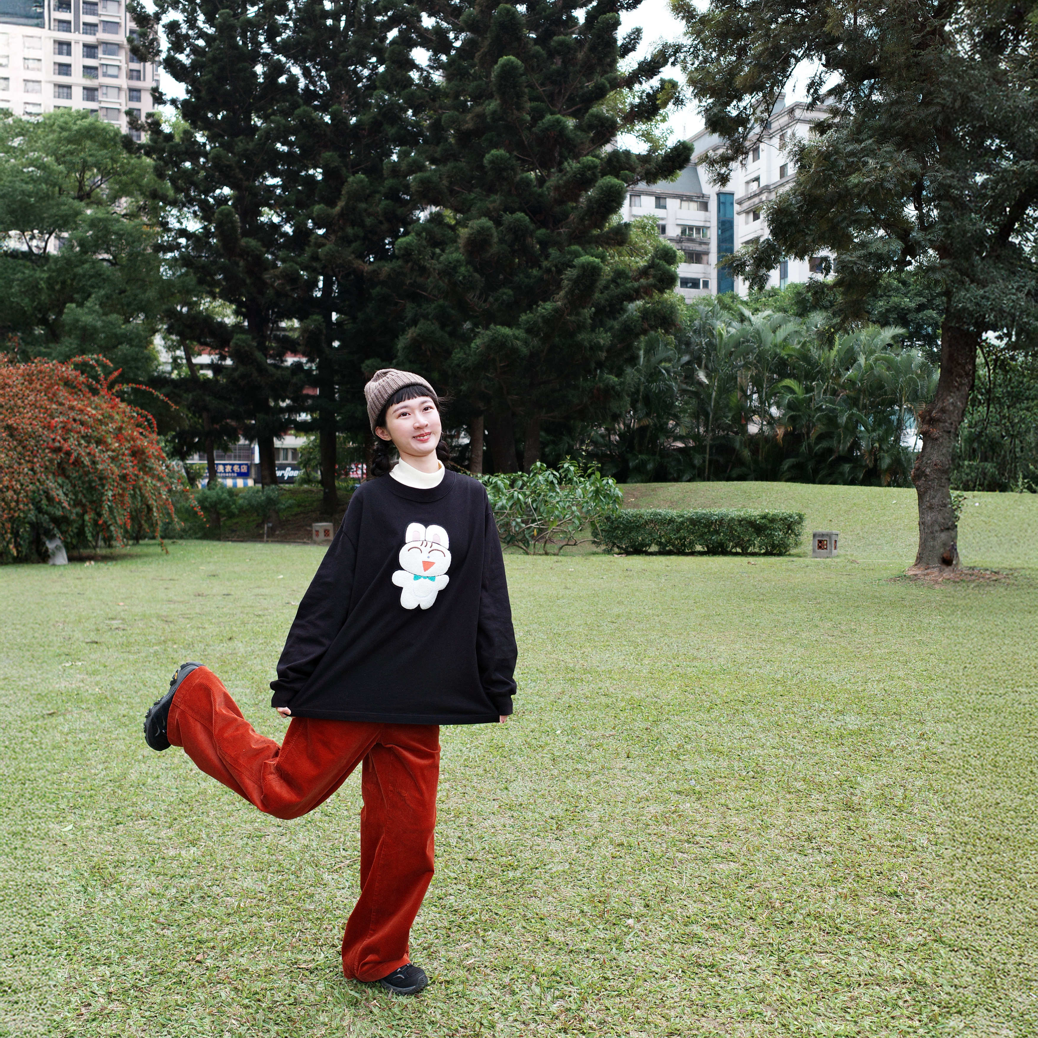 Pipi 刺繡長袖 tee