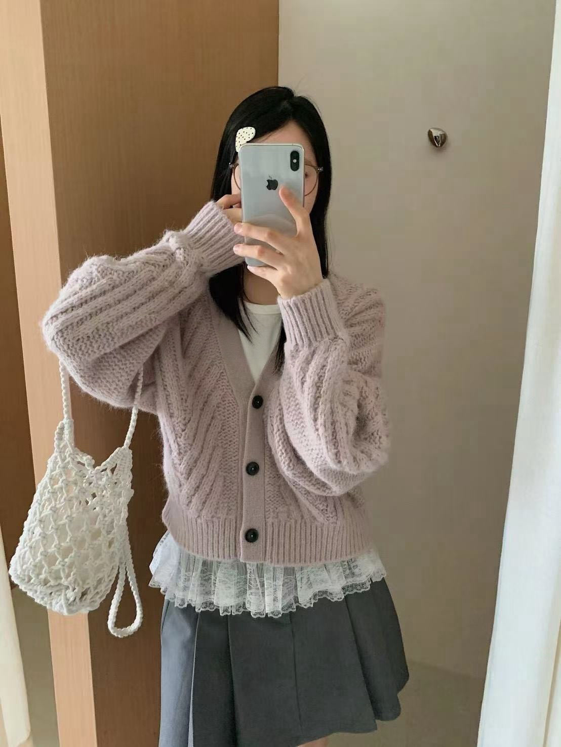 380 柔軟麻花V領開衫