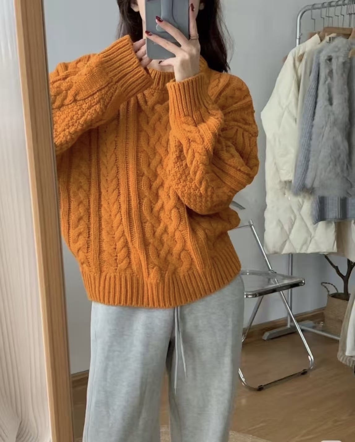 528 高彩度麻花針織上衣