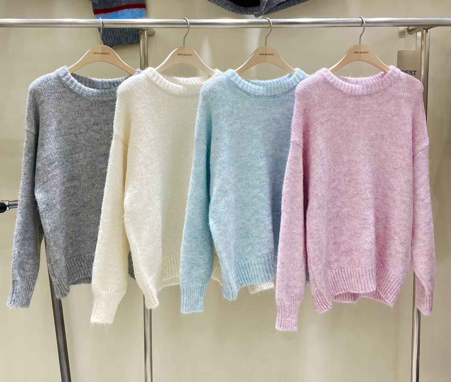 MQ17 胸 50-76 長26 $ (一口價)