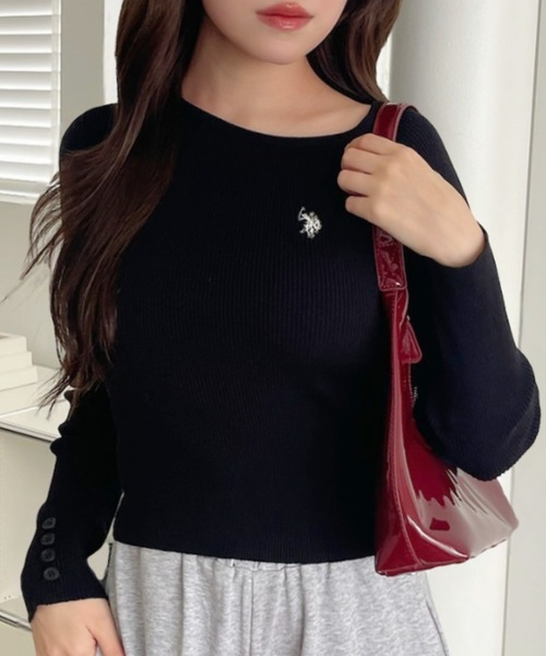 日本🇯🇵連線 U.S. POLO ASSN. x Ada. 不對稱領口刺繡針織上衣 刺繡 針織 針織衫 打底 內搭 長袖 刺繡 3色(任買兩件7-11免運)/預購