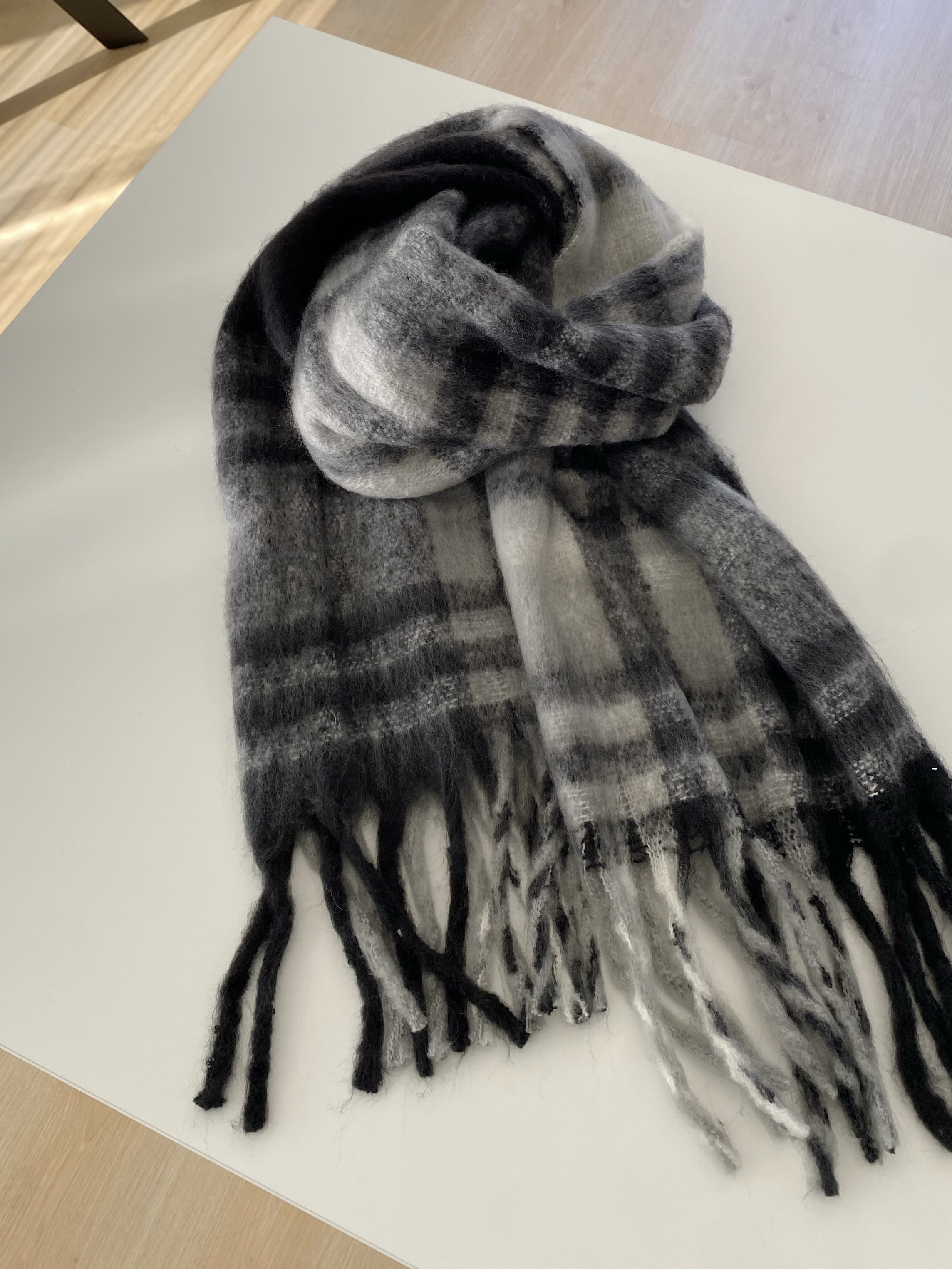 灰調格紋親膚加厚圍巾