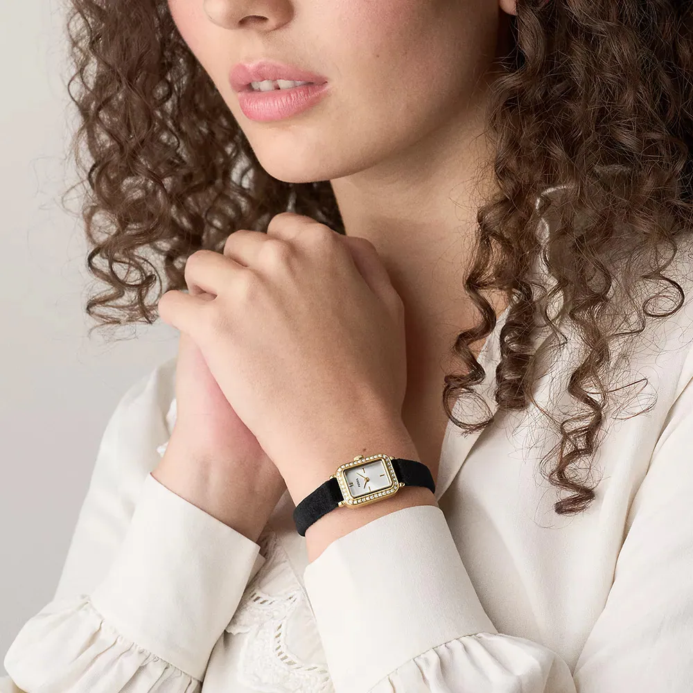 萬年鐘錶 - Fossil  Raquel 復古年華晶鑽金色矩形天鵝絨織物錶帶女錶 ES5437 錶徑18MM