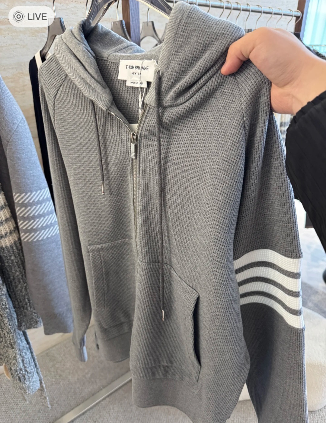 THOM BROWNE 窩夫格有帽拉鏈外套 深灰色