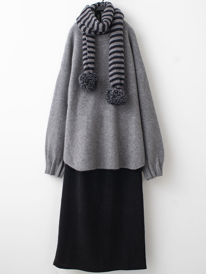 簡約袖口抓褶長版毛衣高腰條絨直筒裙組合