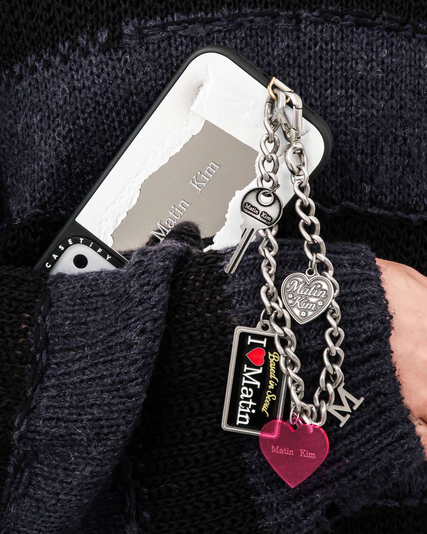 casetify MATIN KIM チャーム付きiPhoneケース MATIN KIM X CASETiFY PHONE CHARM IN DARK SILVER