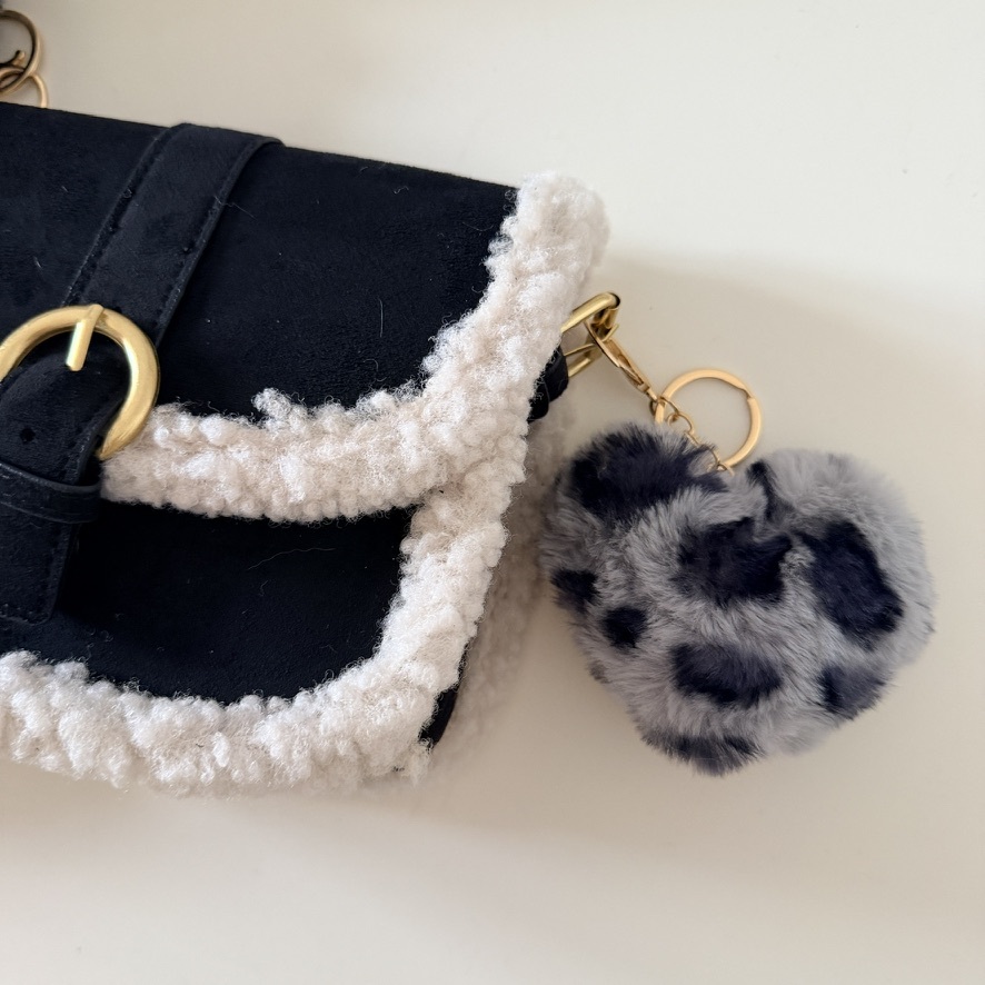 Me.gusta｜Spotty Puff 豹紋毛毛球吊飾