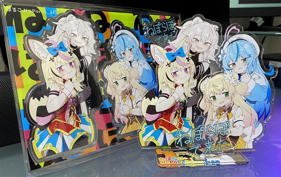 C107「同人代購」[Melonbooks代購」アクリルジオラマスタンド「ねぽらぼで来た!」