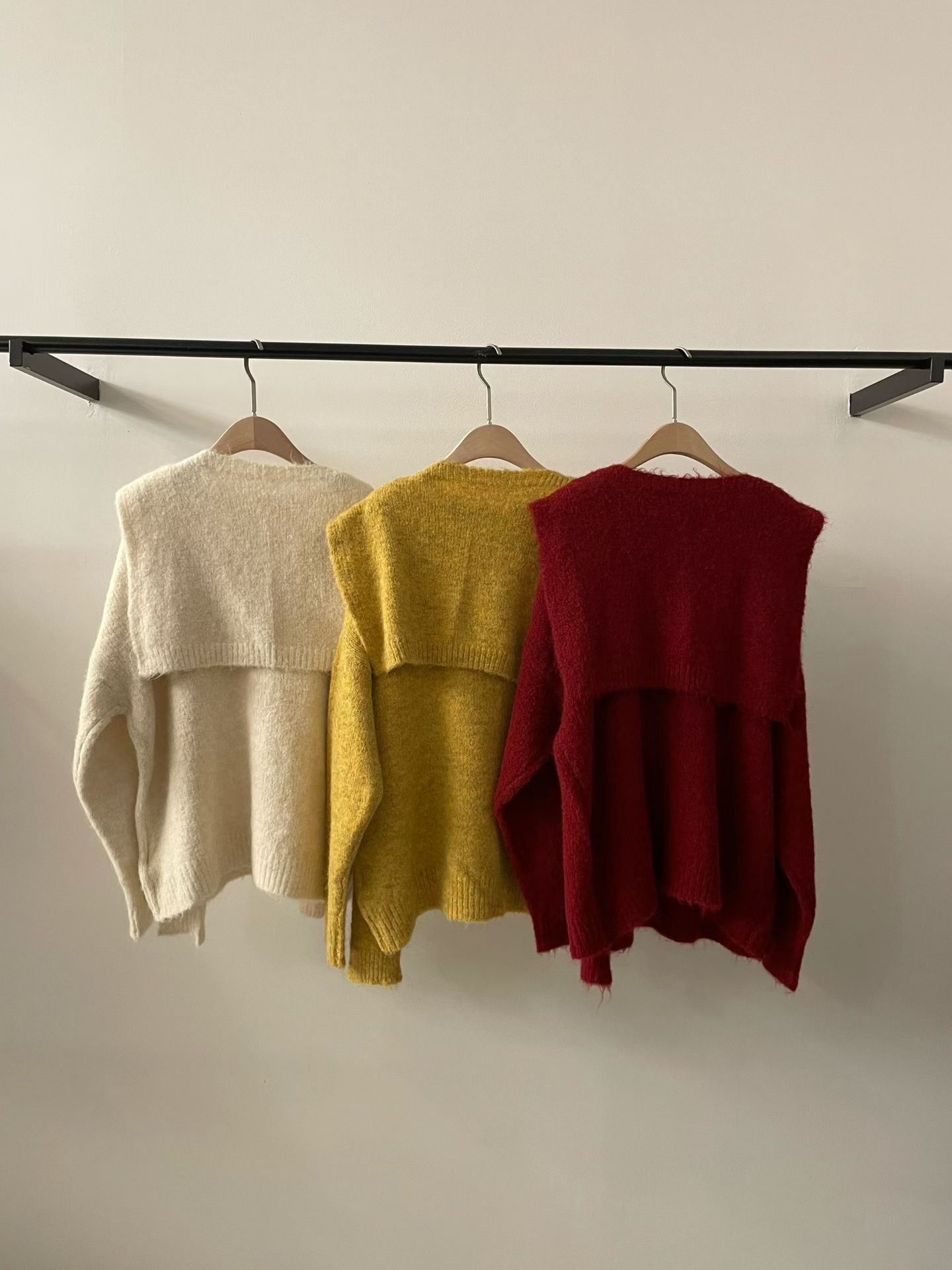 A1DA15V領跟襯方型巾^3色