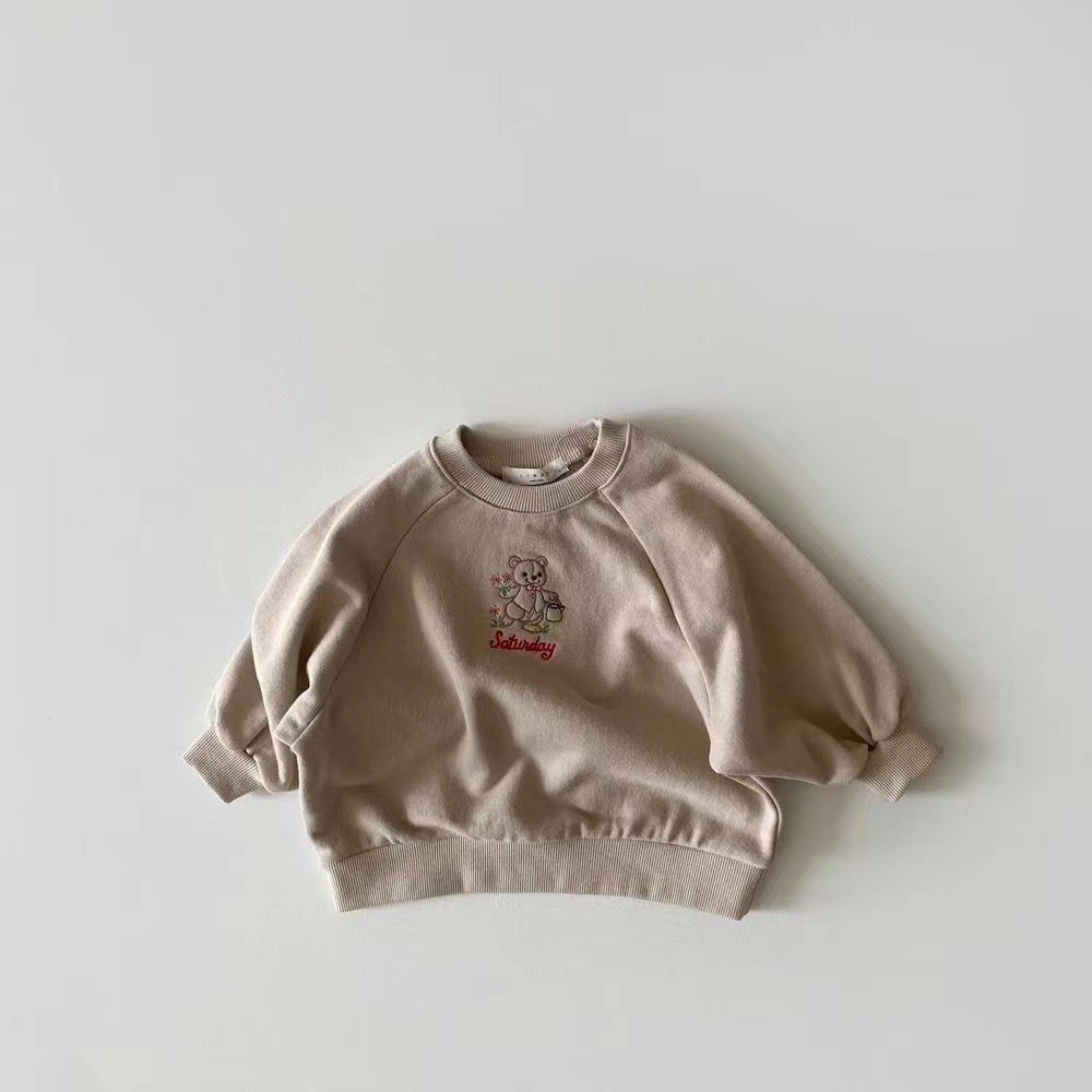 刺繡小熊休閒上衣